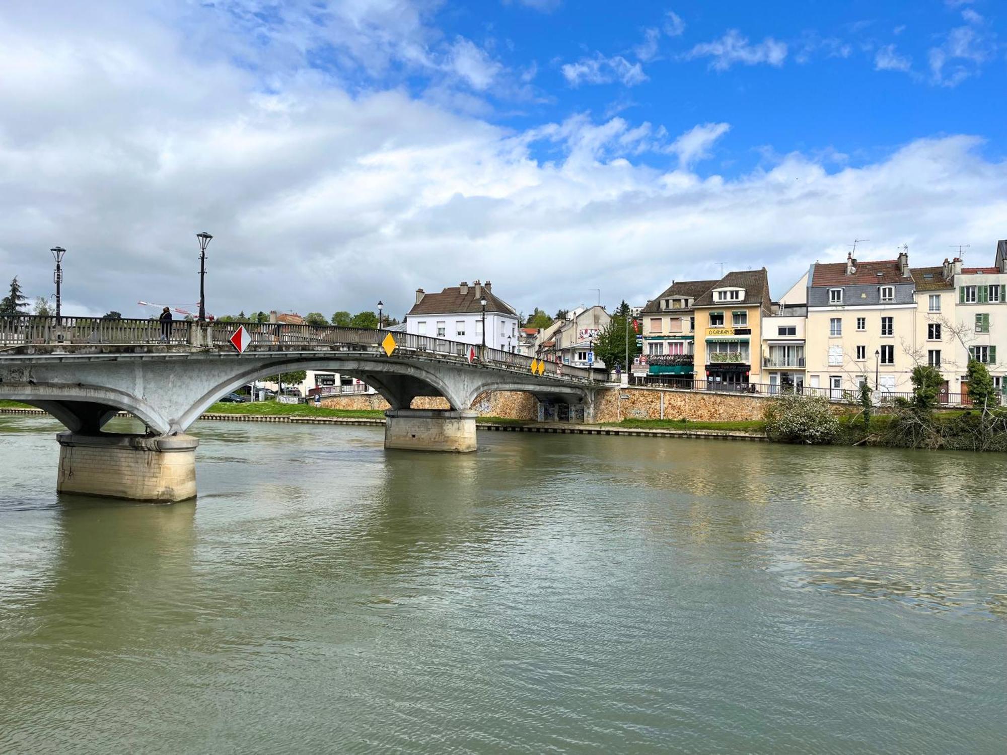 Sweethost - La Zen Room - Studio Proche Gare & Disneyland Lagny-sur-Marne Bagian luar foto